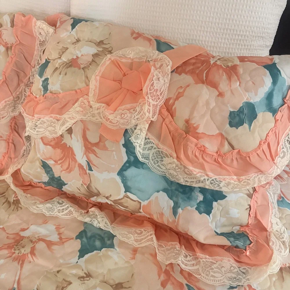 Vintage 80s Oxford Drapery Floral Ruffled King Bedspread Lace Trim 3pc Set
